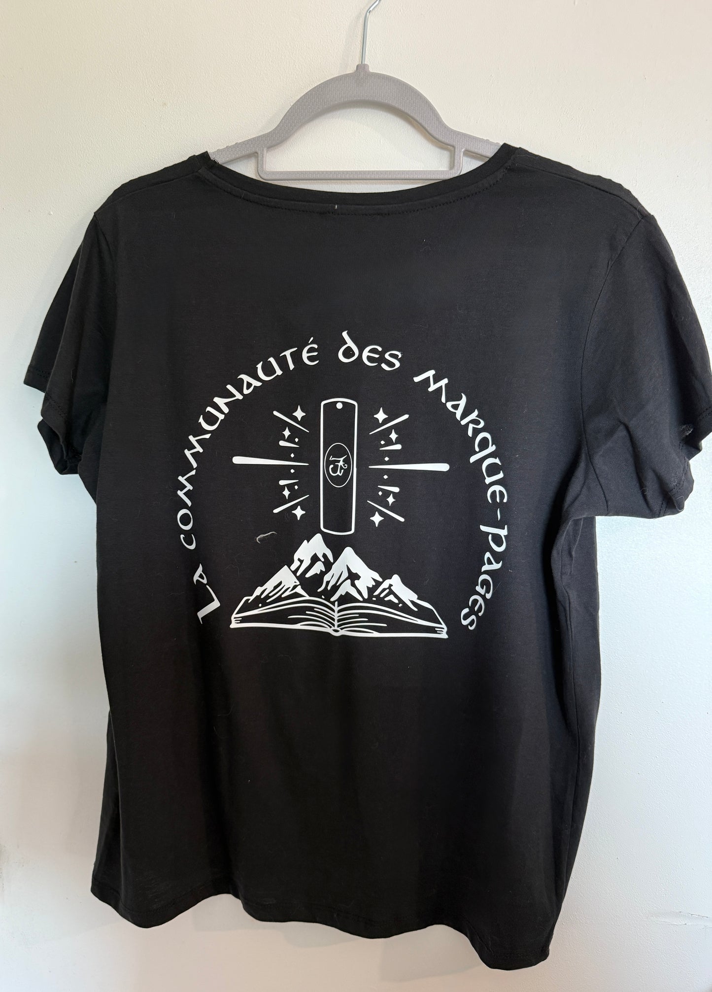 Tee-shirts « la communauté des marques pages » - Fausthea