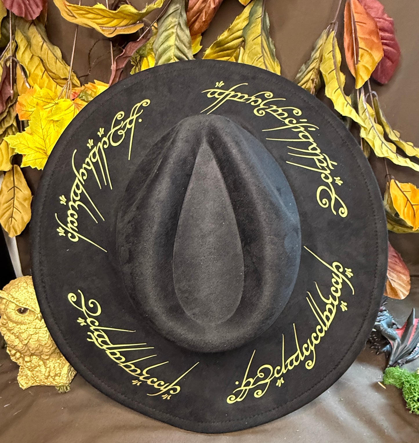 Chapeau « pour les gouverner tous »