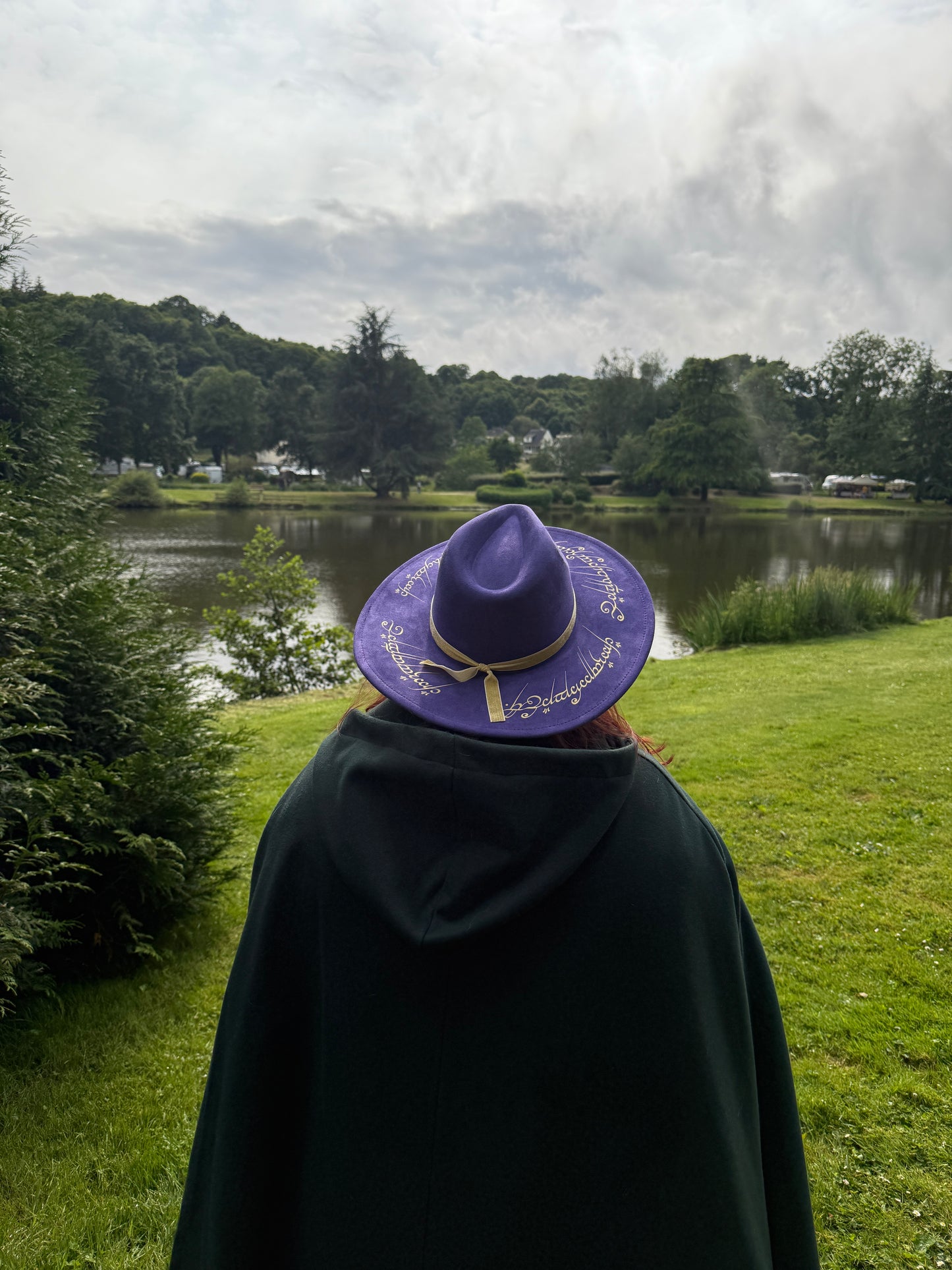 Chapeau « pour les gouverner tous »