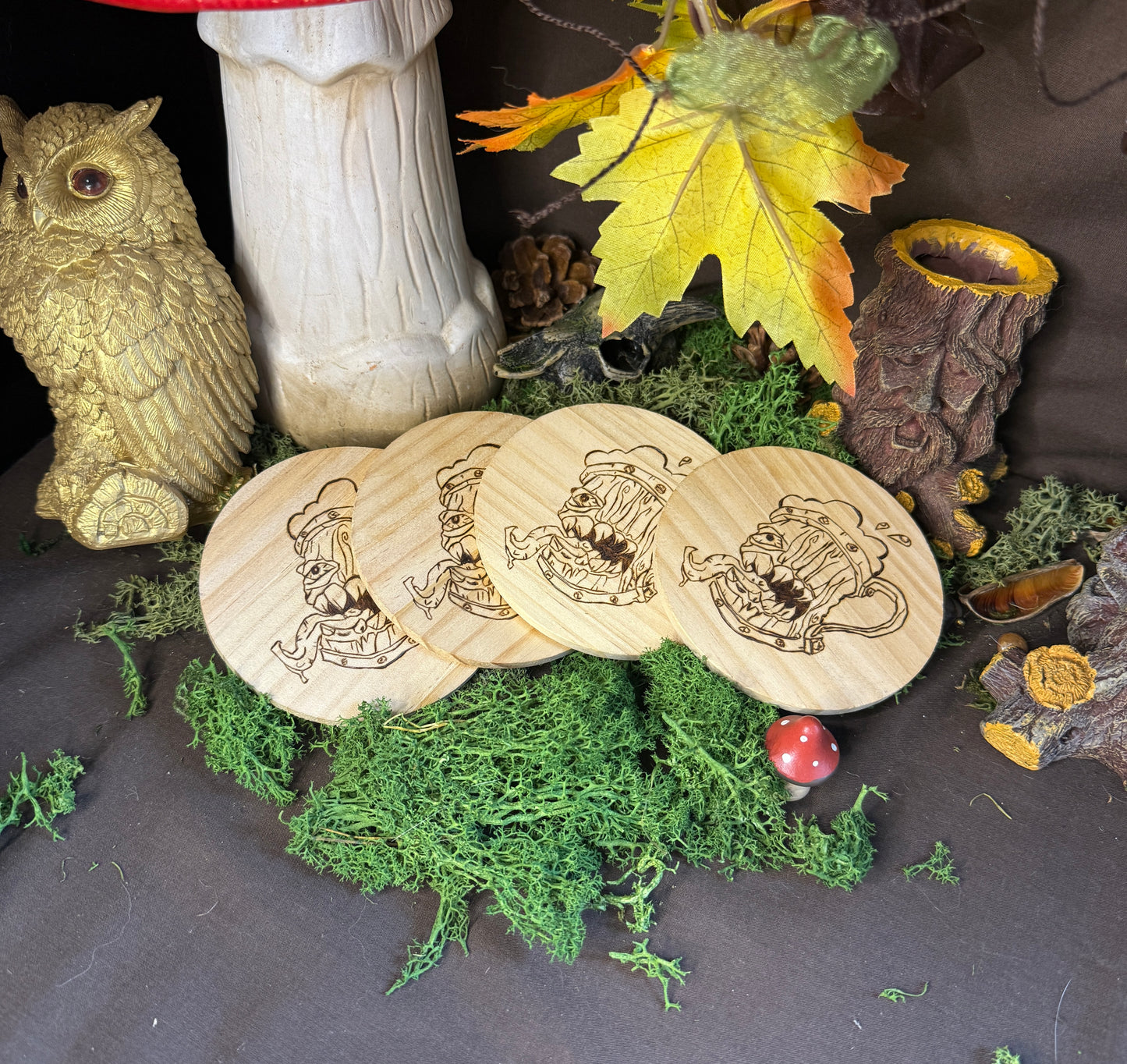 Set sous-verres en bois pyrogravés Mimics