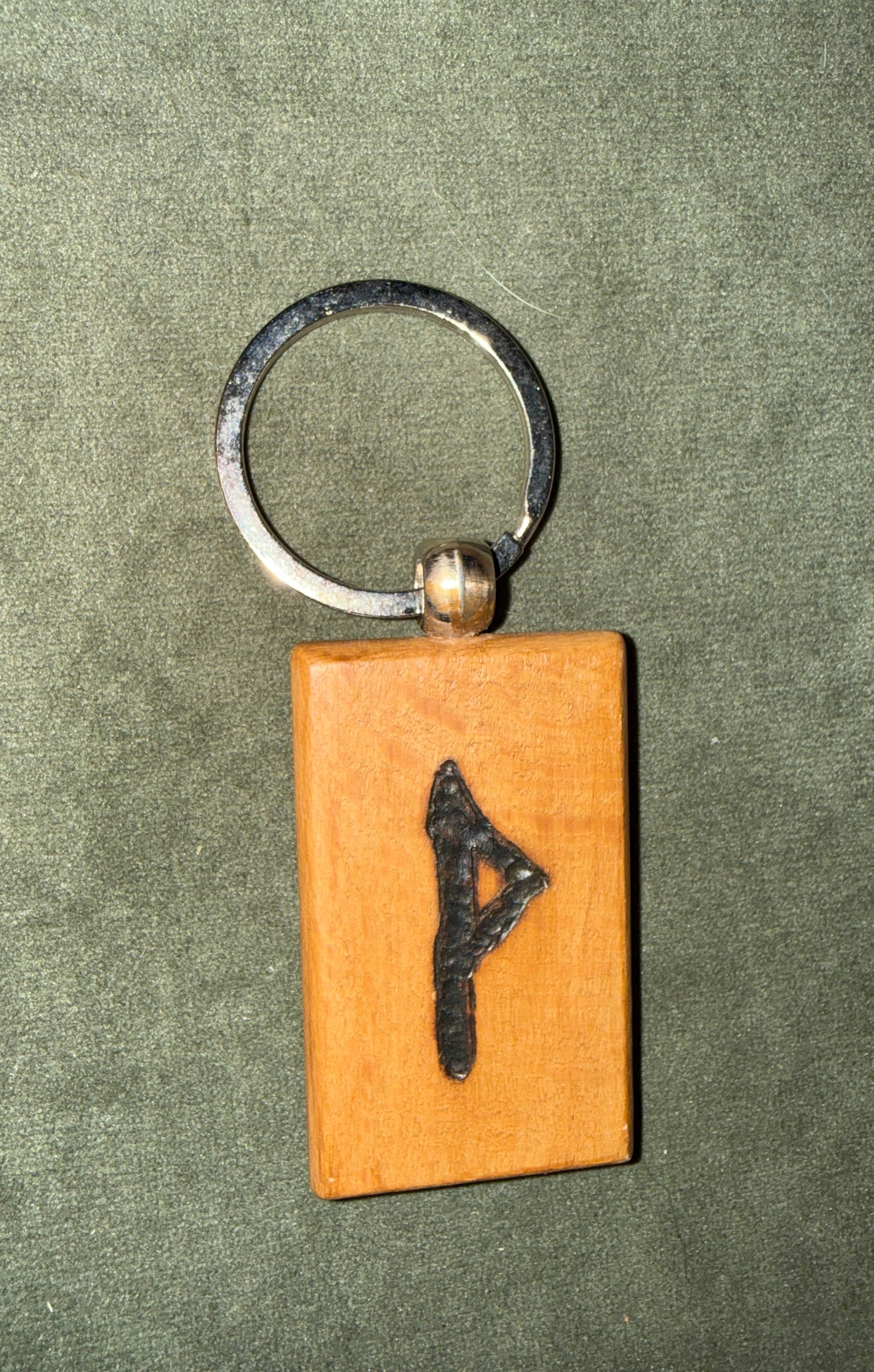 Porte-clés Runes Futhark - Pyrogravés