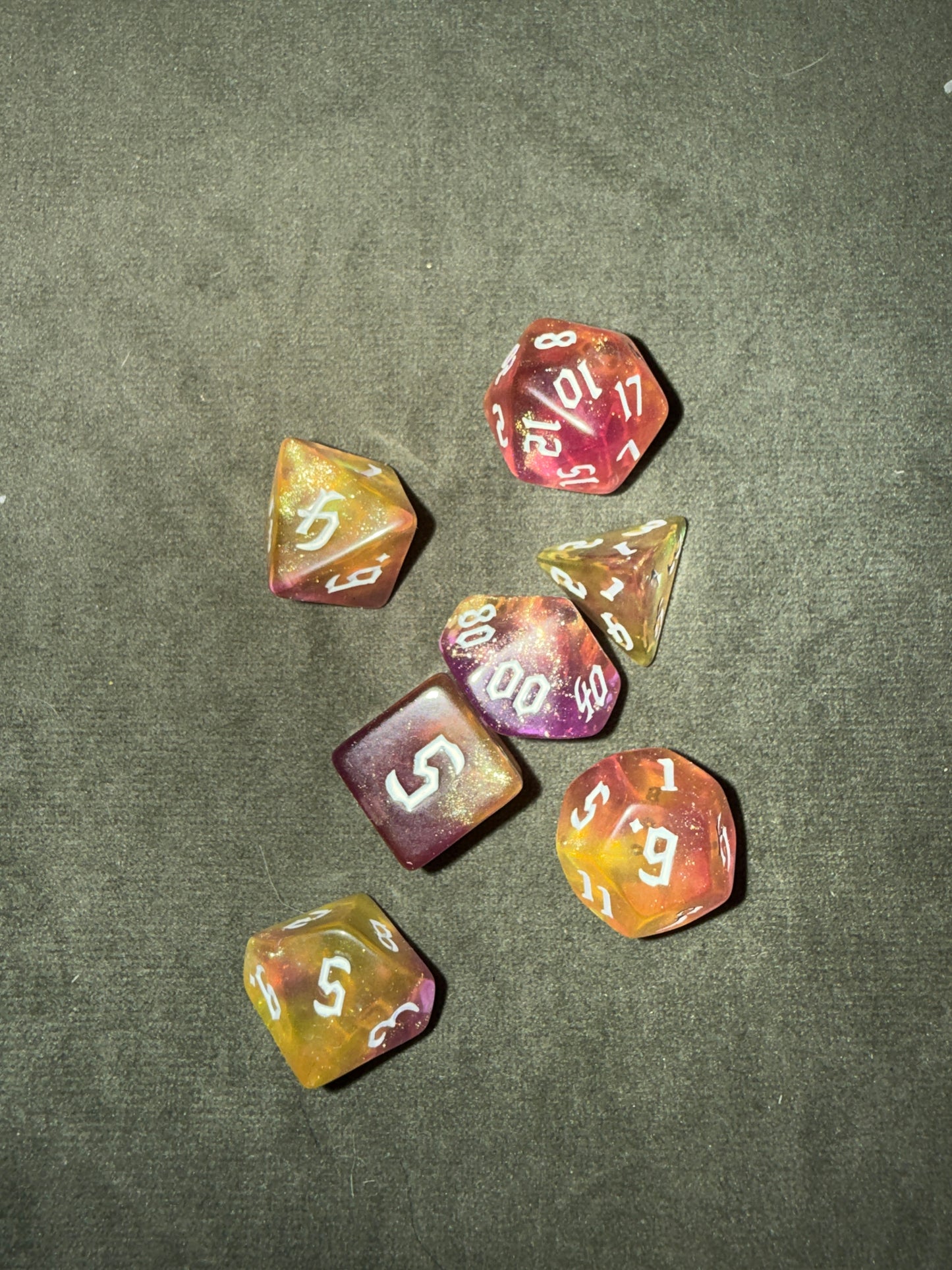 Set de dés de JDR - rose / rouge