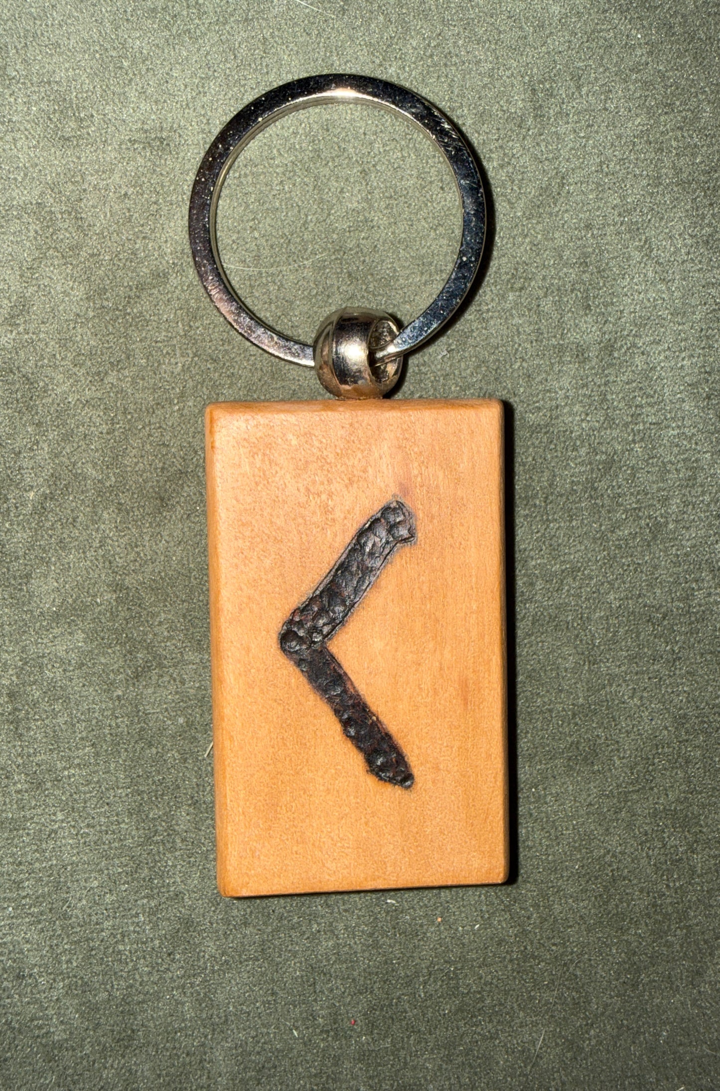 Porte-clés Runes Futhark - Pyrogravés